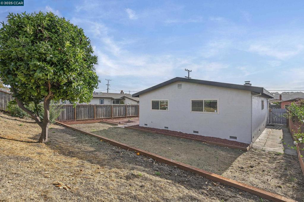 PINOLE VALLEY - Residential