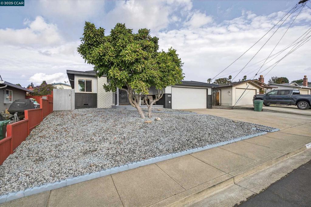 PINOLE VALLEY - Residential