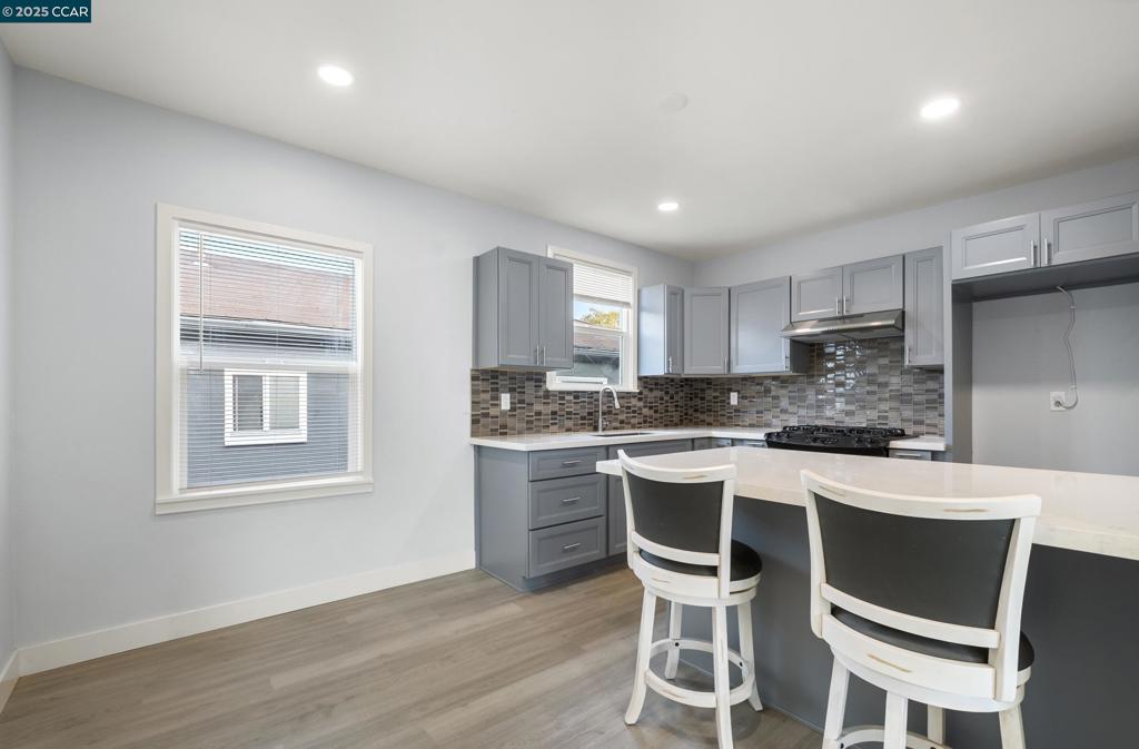 ELMHURST - Residential