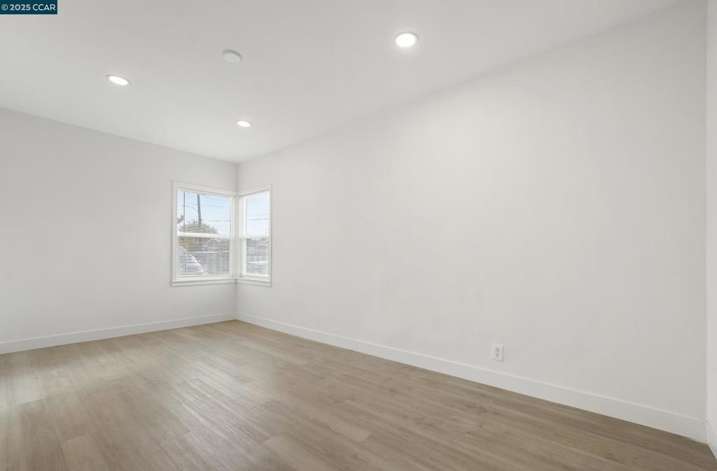 ELMHURST - Residential