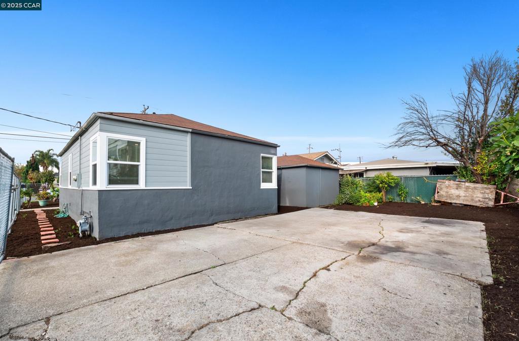 ELMHURST - Residential