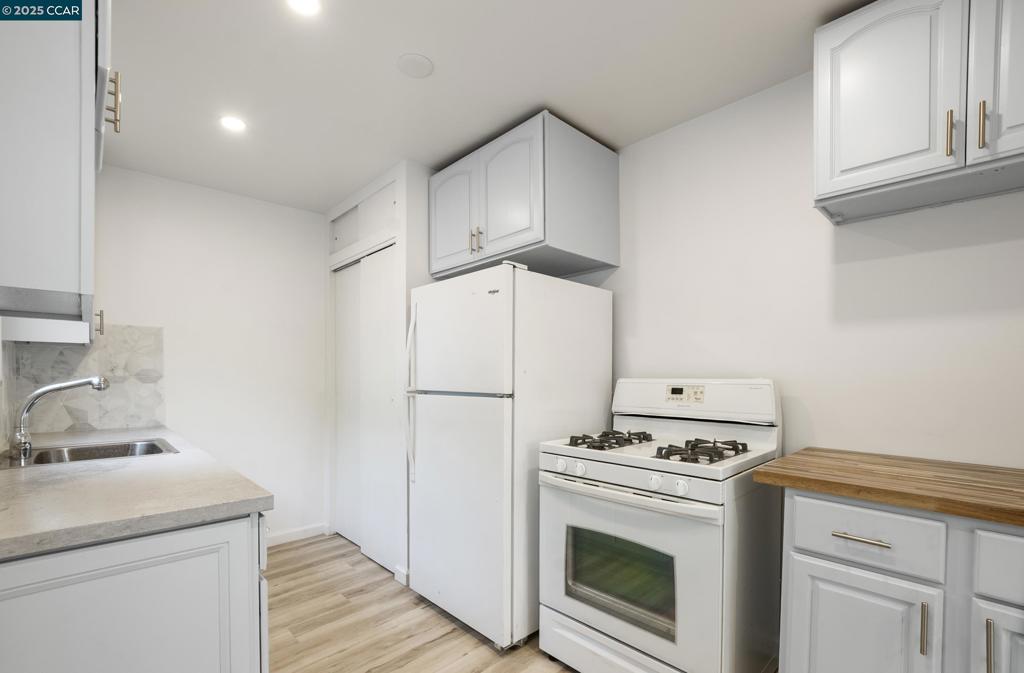 ELMHURST - Residential