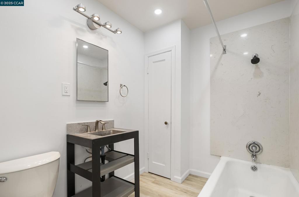 ELMHURST - Residential