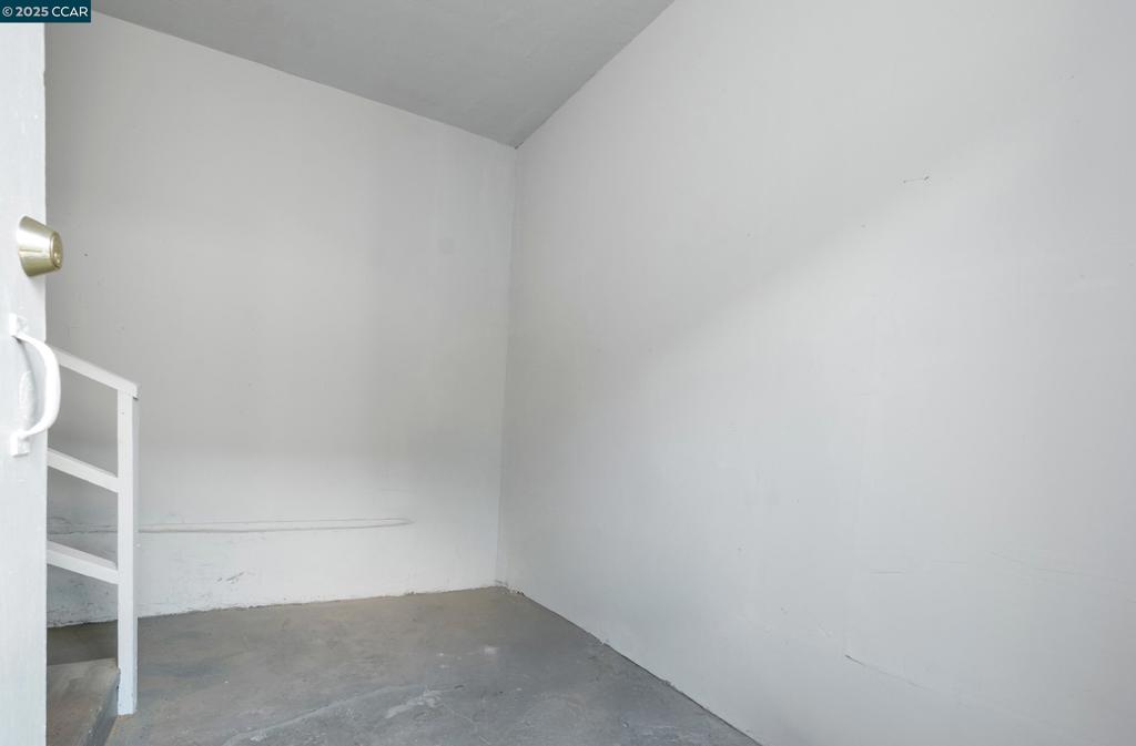 ELMHURST - Residential