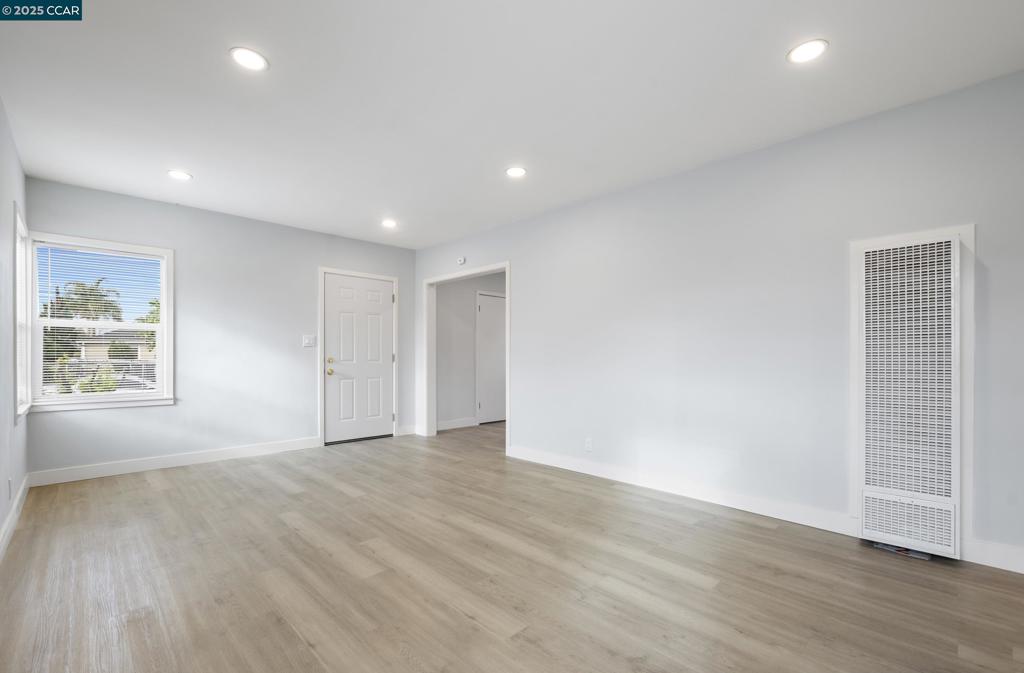 ELMHURST - Residential