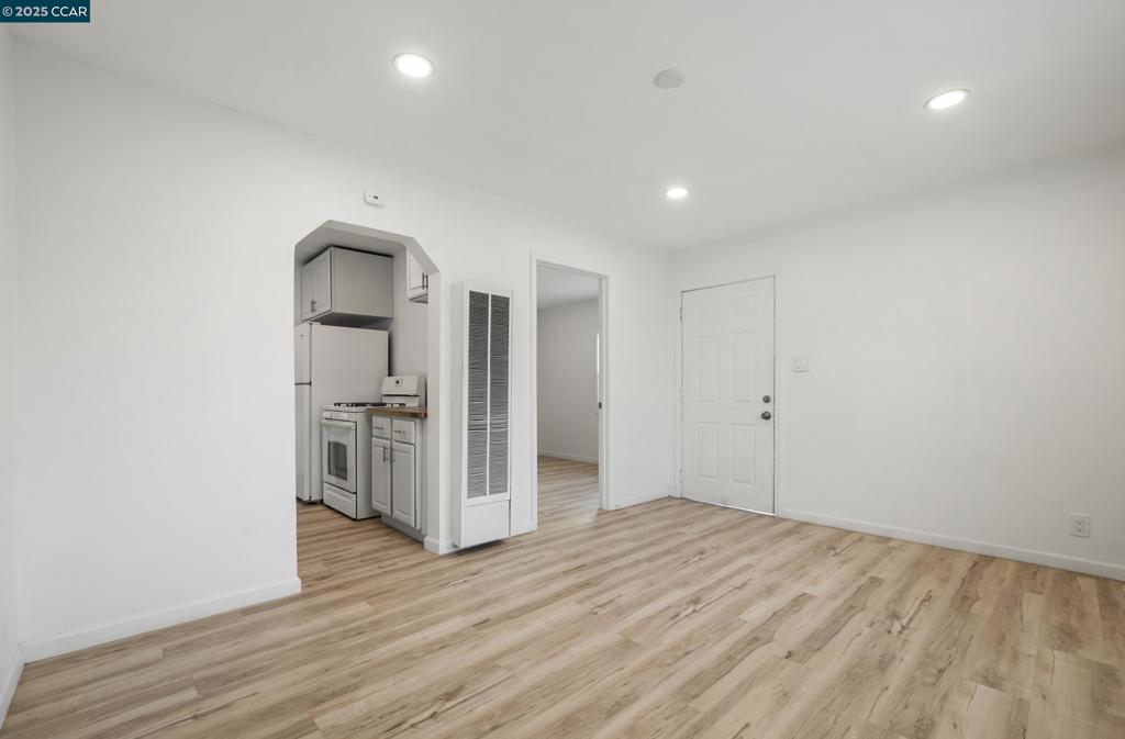 Properties 4 9028 A St