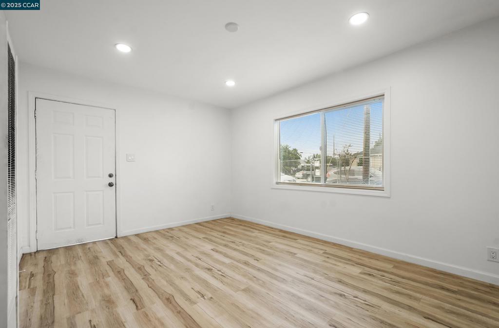 ELMHURST - Residential