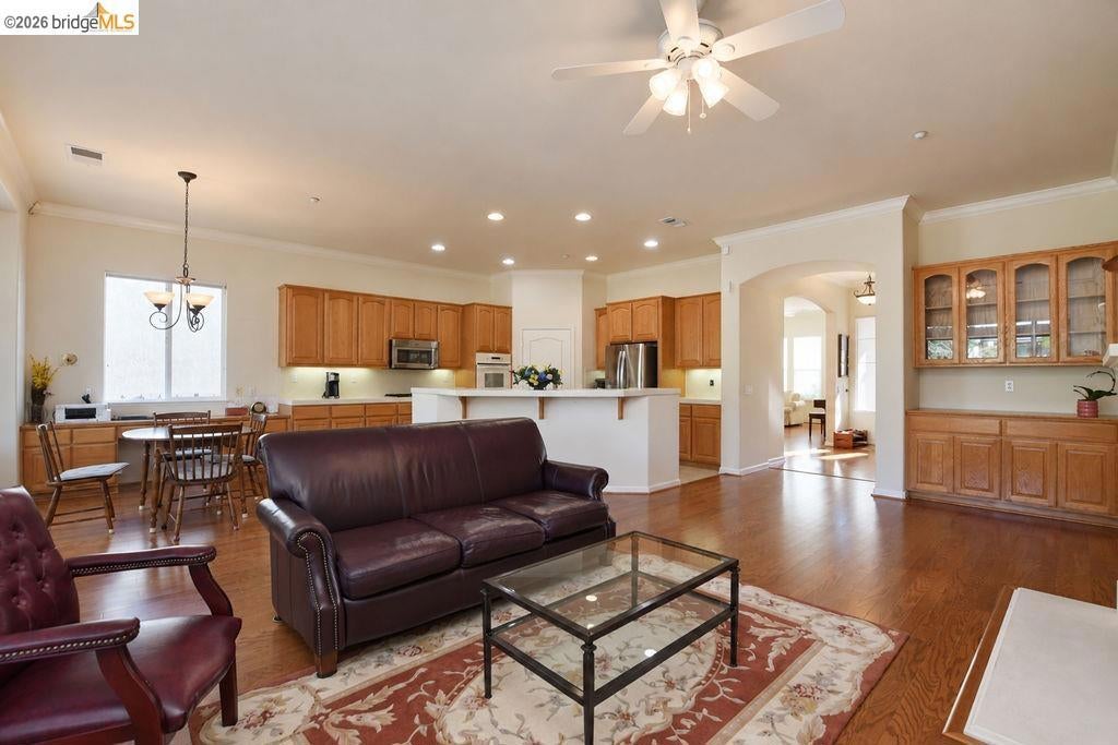 1109 Burghley Ln