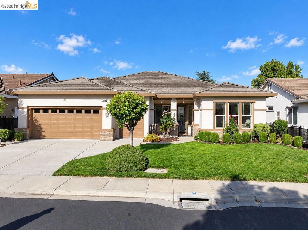 1109 Burghley Ln