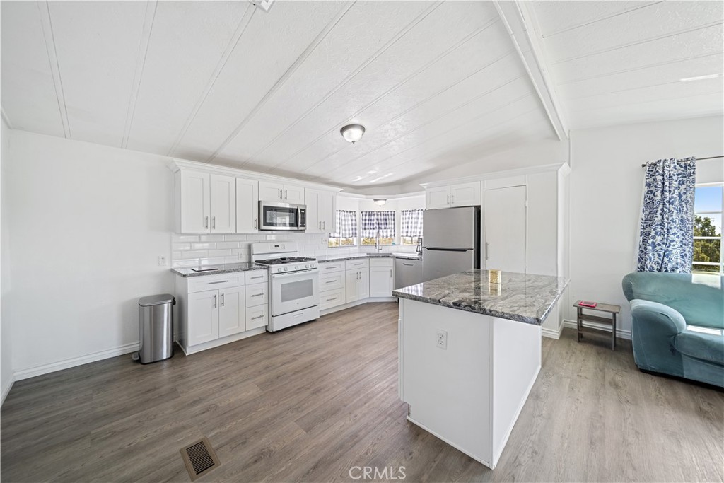 2832 Nielson Road