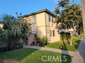 1034 El Camino Drive