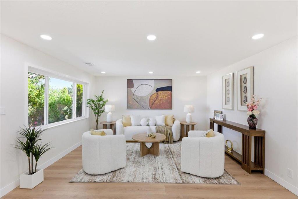 1238 Las Palmas Drive