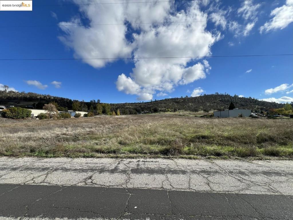 L 748 El Prado RD