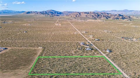 Photo of 0 Dusty Mile Road, Landers, CA 92285 (MLS # JT25223830) Photo of 0 Dusty Mile Road, Landers, CA 92285 (MLS # JT25223830)