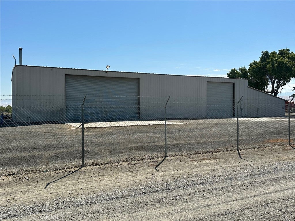 17001 S Derrick