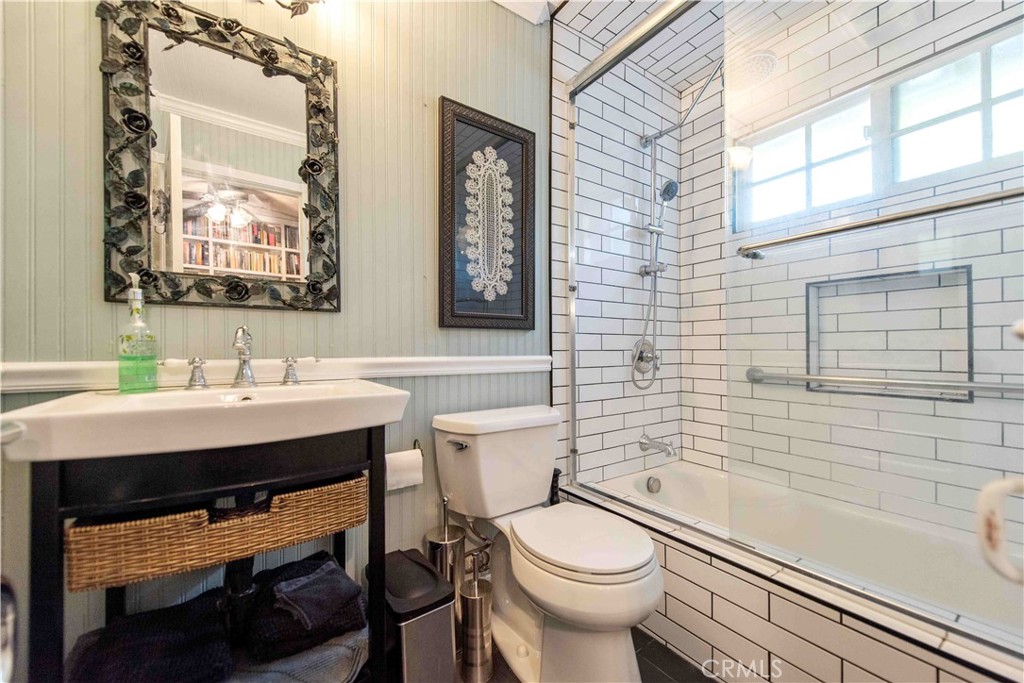 El Camino Glen (CH) - Residential Lease