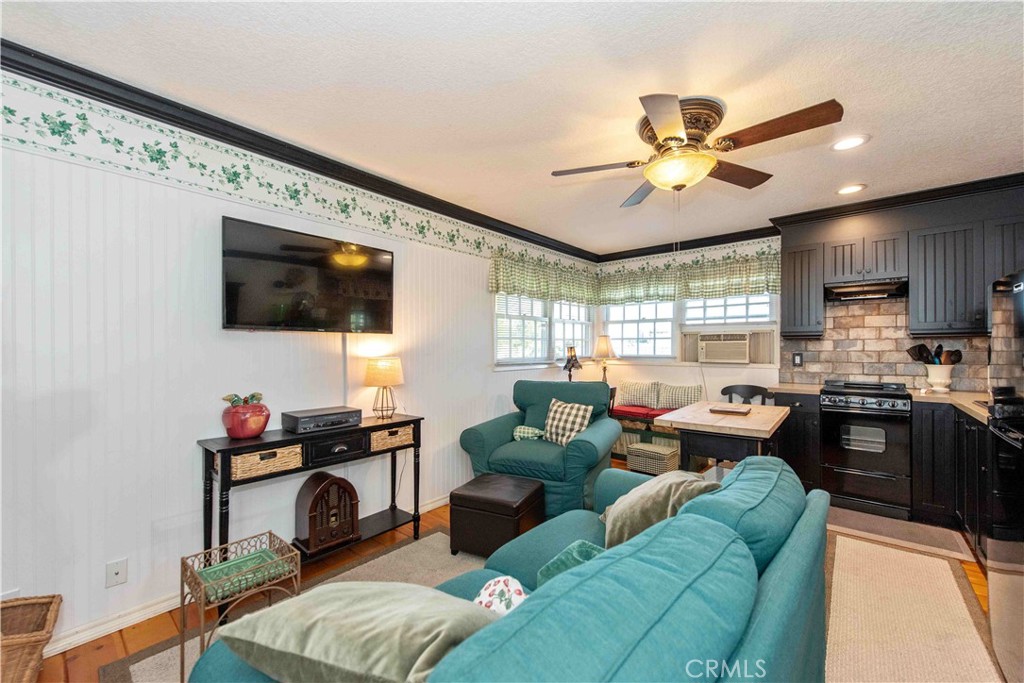 El Camino Glen (CH) - Residential Lease