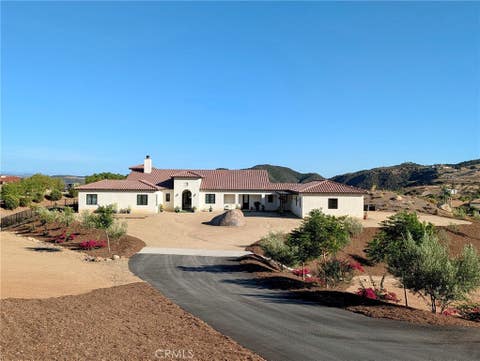 Photo of 38090 Via Vista Grande, Murrieta, CA 92562 (MLS # SW26158944)