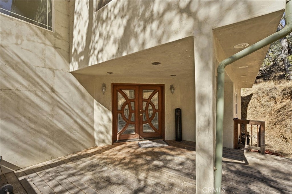 10737 Crestview