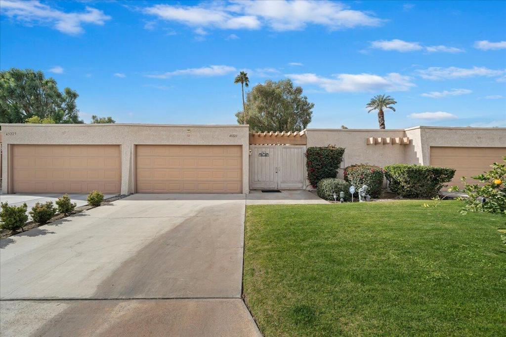 This charming 2-bedroom, 2.5-bath home offers a cozy retreat with a dedicated work space. Enjoy plush carpets, elegant tile, and a beautiful granite kitchen. Relax by the fireplace in the inviting family room or unwind in the peaceful surroundings of a golf course. With access to a communal pool and tennis court, this home is perfect for both work and play. A true blend of comfort and convenience!