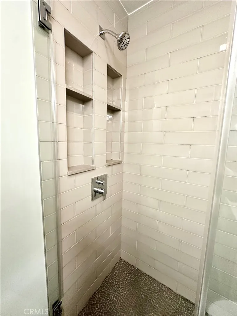 Santa Monica, California 90405, United States, 2 Bedrooms Bedrooms, ,2 BathroomsBathrooms,Residential,Active,243665