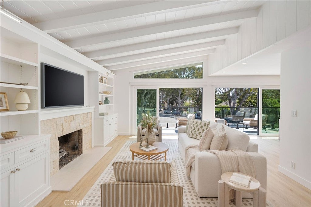 8231 W 83rd Street, Playa Del Rey CA 90293