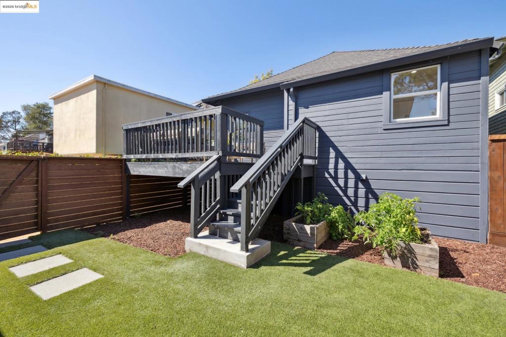 NORTH OAKLAND - Residential