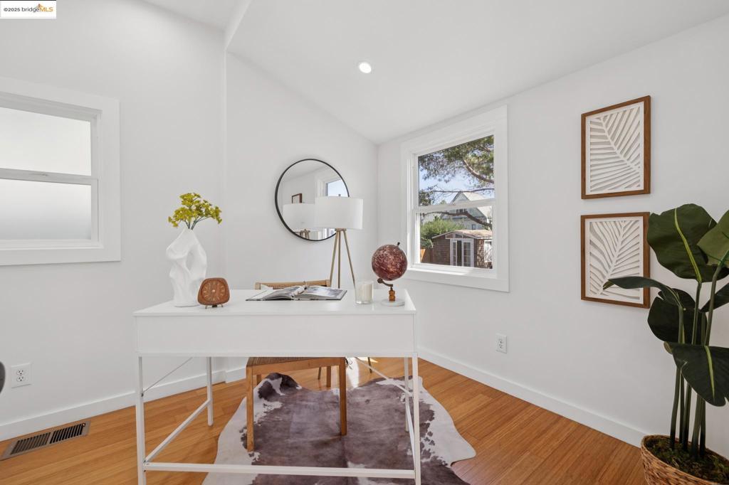 NORTH OAKLAND - Residential