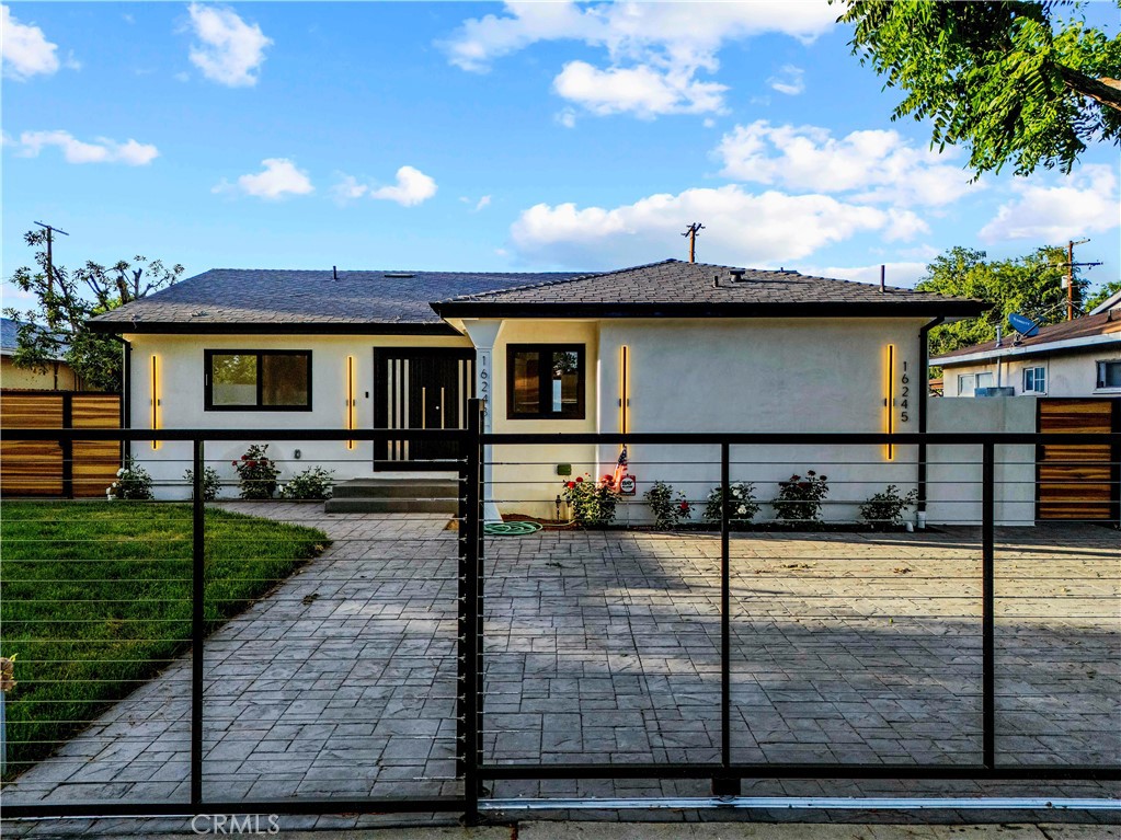 Welcome to your future home in the heart of Granada Hills, CA! This inviting newly built ADU is situated in a vibrant neighborhood, perfect for those seeking both tranquility and accessibility. Enjoy nearby conveniences, including a fantastic restaurant and various department stores within close reach. Dignity Health - Northridge Hospital Medical Center is just a 14-minute drive away. For outdoor enthusiasts, the Granada Hills Recreation Center is within walking distance, offering a great space for relaxation and recreation. This property is equipped with essential utilities, ensuring your comfort throughout the year. Small private outdoor area for your personal use included. Don’t miss out on this wonderful opportunity to make this charming Granada Hills property your home.