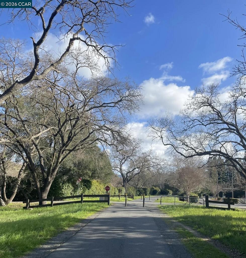 3357 Ridge Road Rd, Lafayette CA 94549
