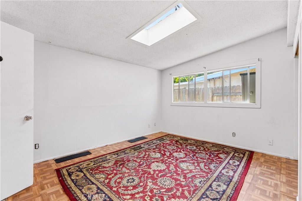 17408 Walnut