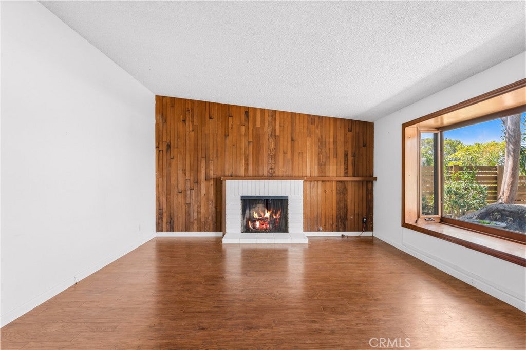 17408 Walnut