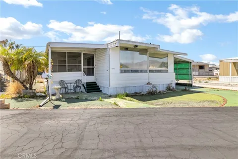 44725 E. Florida Avenue Unit 40, Hemet, CA 92544 - MLS#: SW25090257