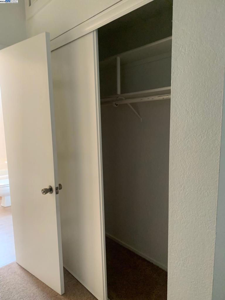 UNIVERSITY HILLS - Residential