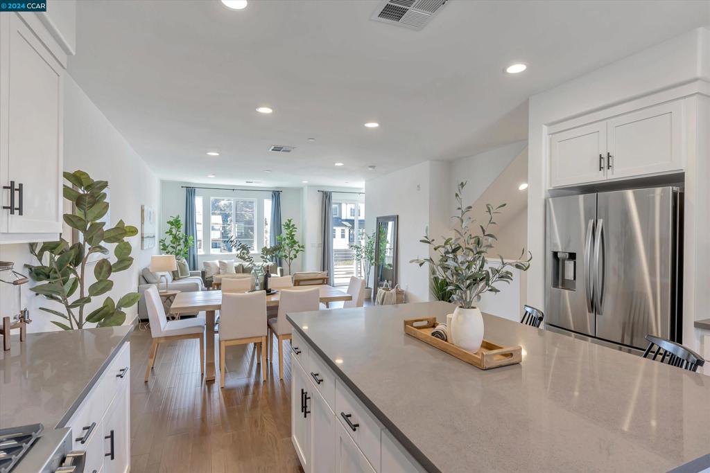 HAYWARD - Residential