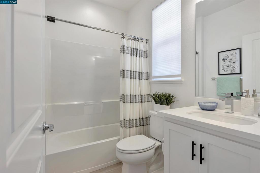 HAYWARD - Residential