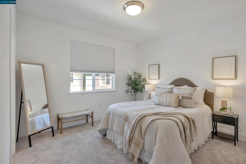 HAYWARD - Residential