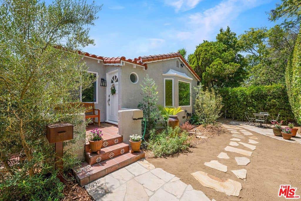 Photo of 8718 Cadillac Avenue, Los Angeles, CA 90034 (MLS # 26838651)