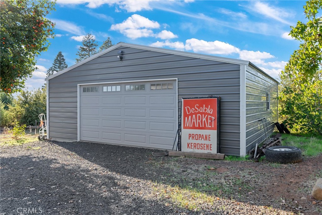 5805 Gradley