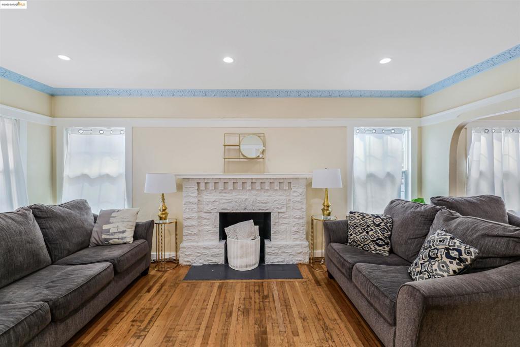 GOLDEN GATE - Residential