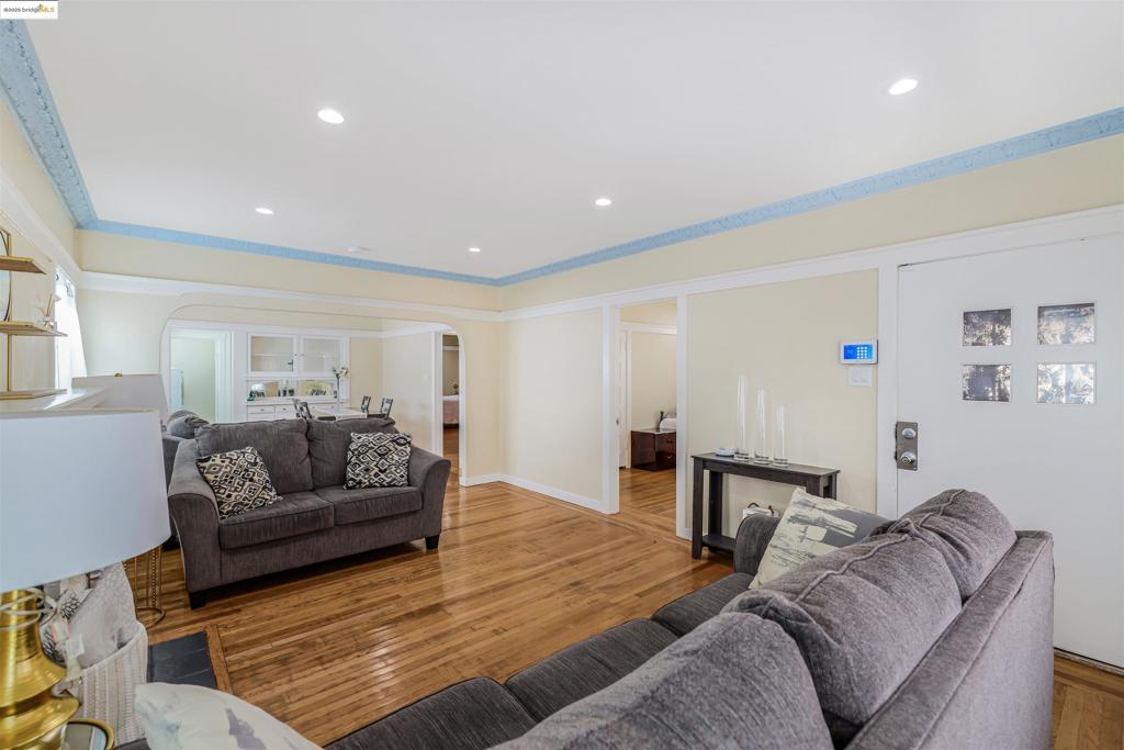 GOLDEN GATE - Residential