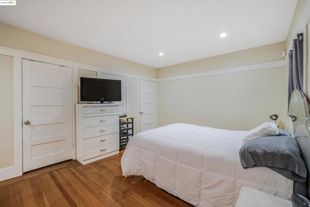 GOLDEN GATE - Residential