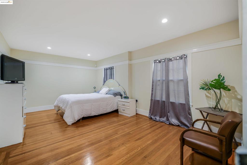 GOLDEN GATE - Residential
