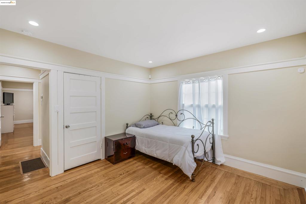 GOLDEN GATE - Residential