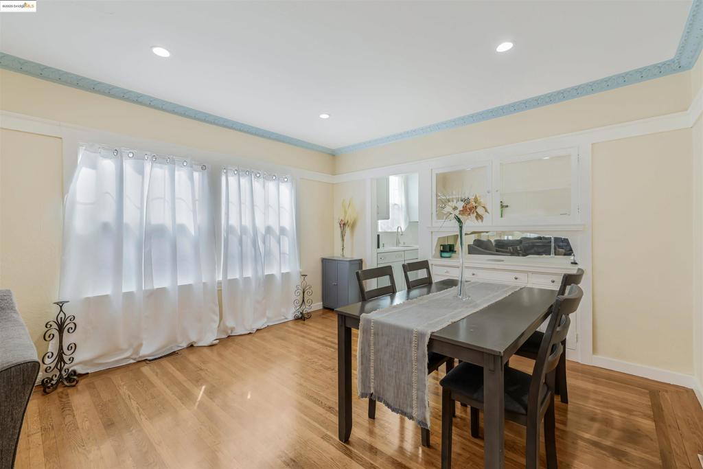 GOLDEN GATE - Residential