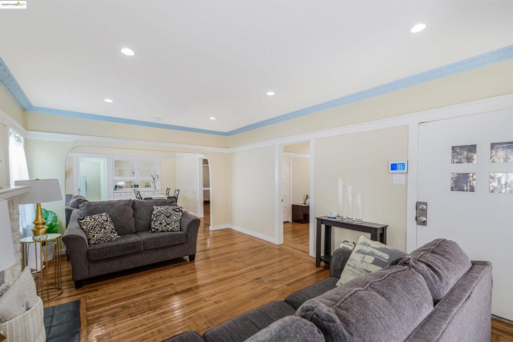 GOLDEN GATE - Residential