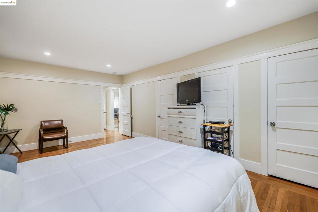 GOLDEN GATE - Residential