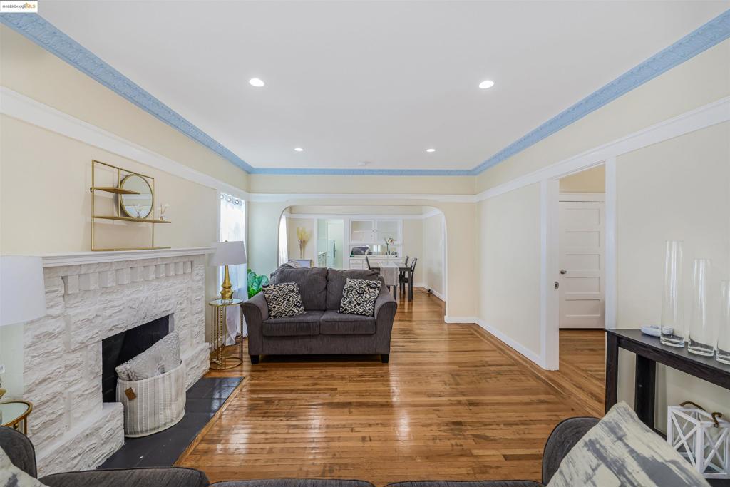 GOLDEN GATE - Residential