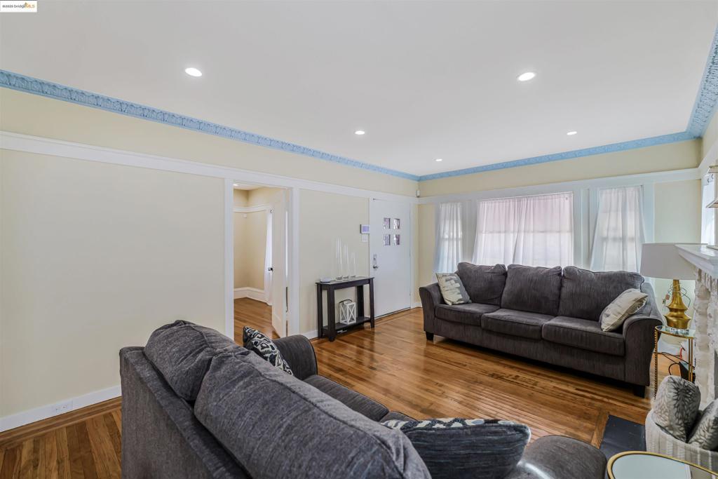 GOLDEN GATE - Residential