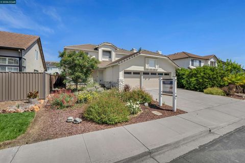 Photo of 955 Woodsong Ln Ln, Brentwood, CA 94513 (MLS # 41131713)